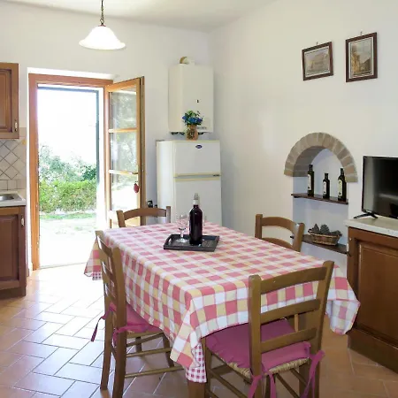 Castagno By Interhome * سانتا لوتشي